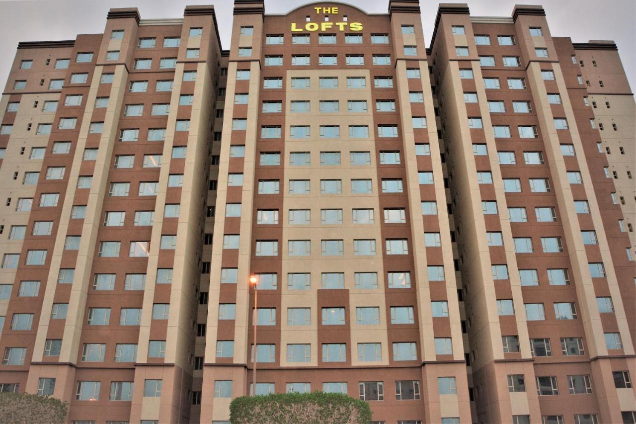クウェート The Lofts Kuwait Fintasホステル エクステリア 写真