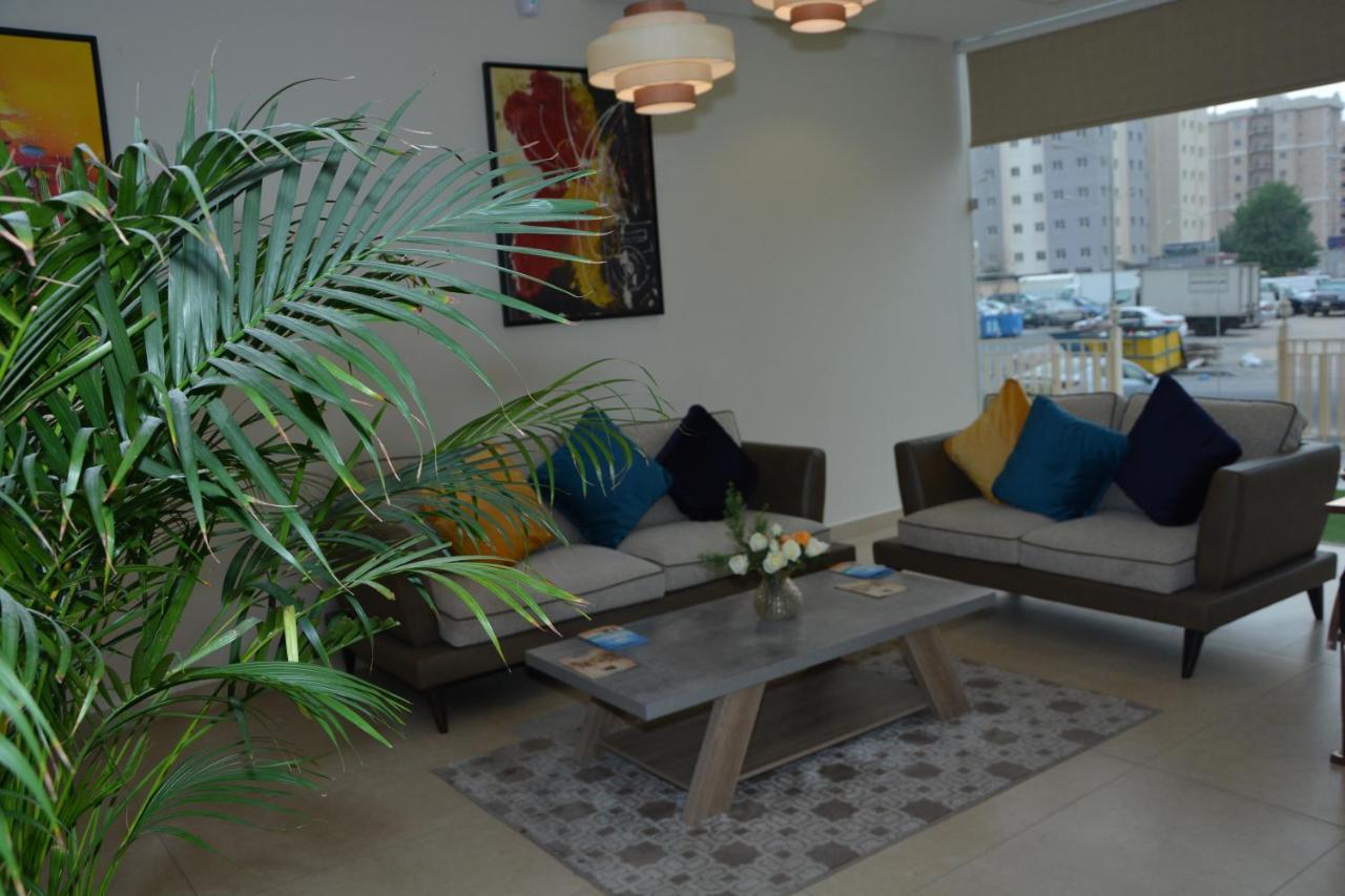 クウェート The Lofts Kuwait Fintasホステル エクステリア 写真